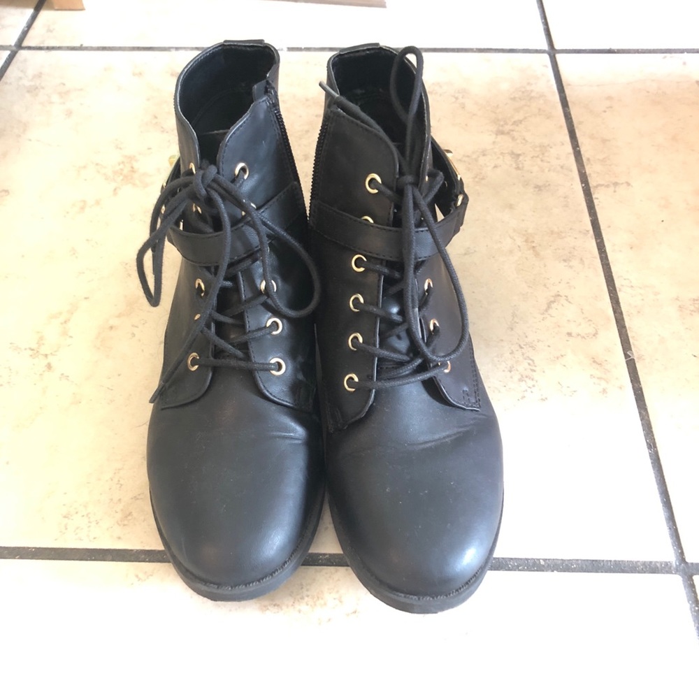 Express combat boots